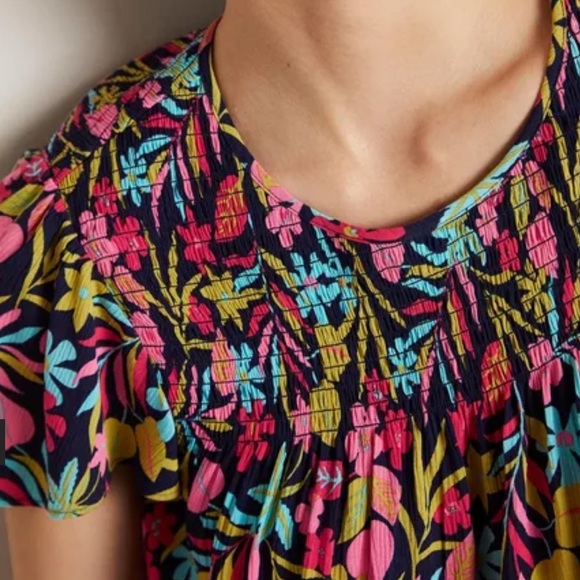 New‎ Layla Printed Smocked Top - Picture 2 of 9